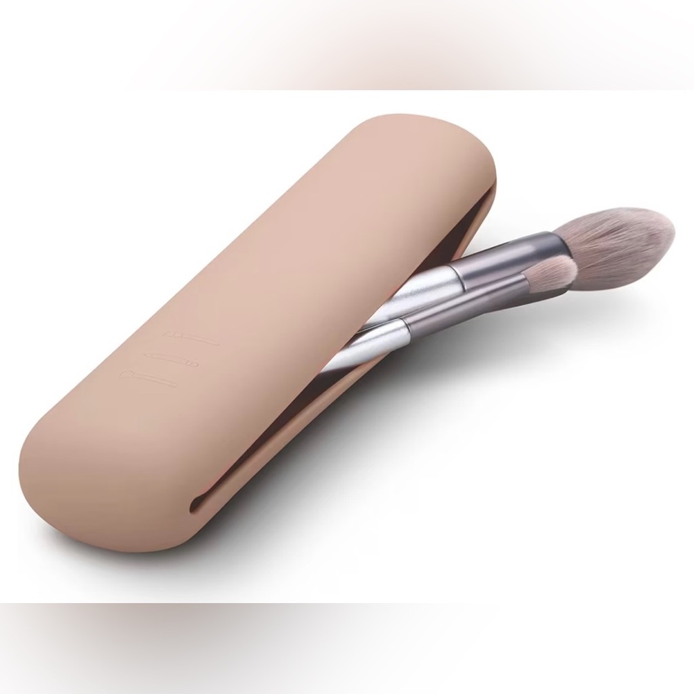 Makeup Brush Holder NIB Beige Silicone Travel